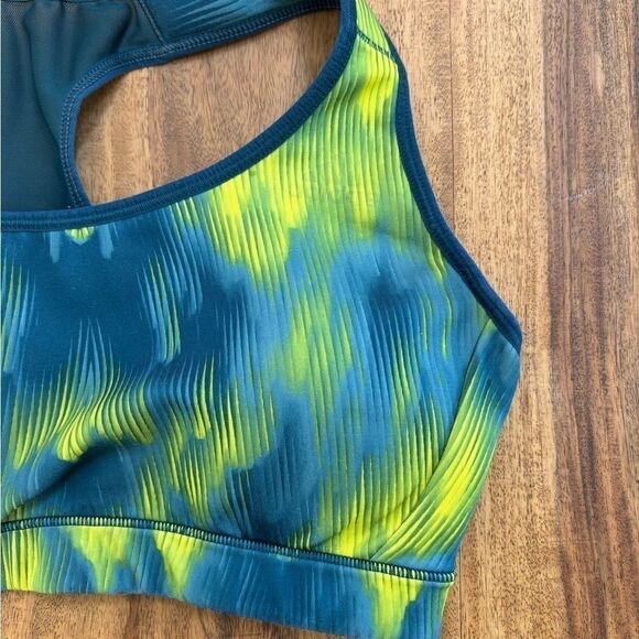 adidas Utility Green Racer Back Sports Bra top - Picture 3 of 9